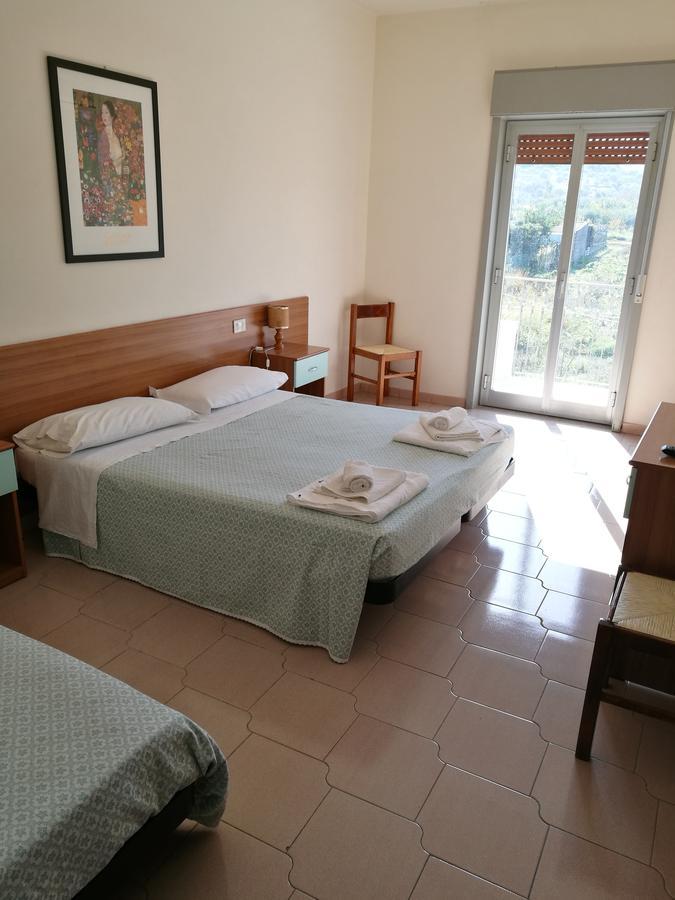 Hotel Royal Cattafi San Filippo del Mela Buitenkant foto